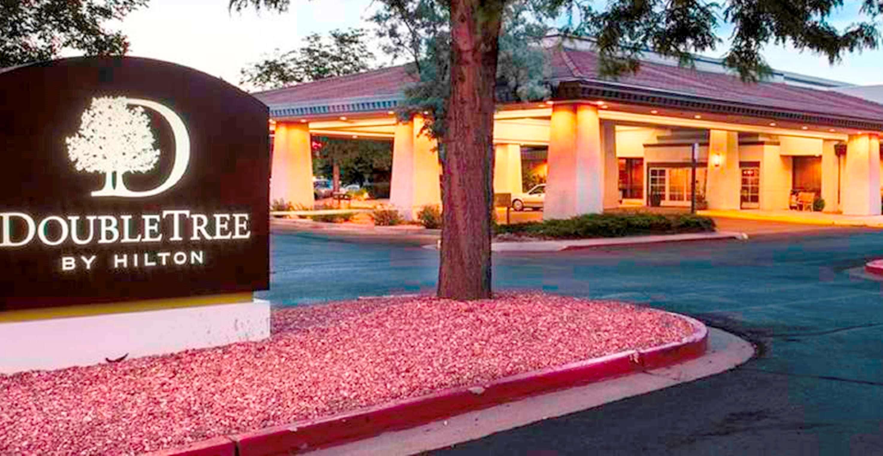 Doubletree By Hilton Colorado Springs Hotel Exterior foto